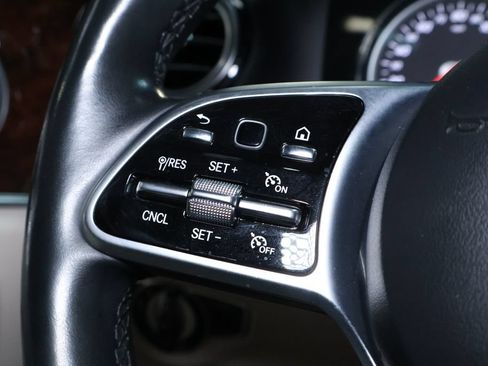 Used 2019 Mercedes-Benz E 300 4MATIC image 21