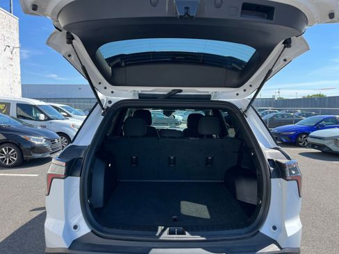 Used 2025 Chevrolet Equinox LT FWD image 31