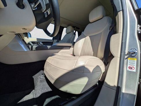 Used 2023 Land Rover Range Rover SE AWD/4WD image 16