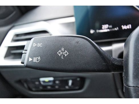 Used 2025 BMW 330i Sedan RWD image 17