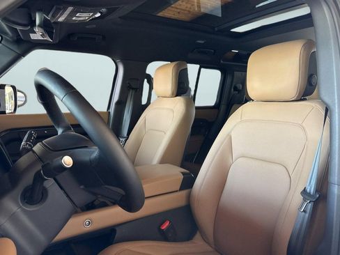 Certified 2026 Land Rover Defender 110 X-Dynamic SE AWD/4WD image 26