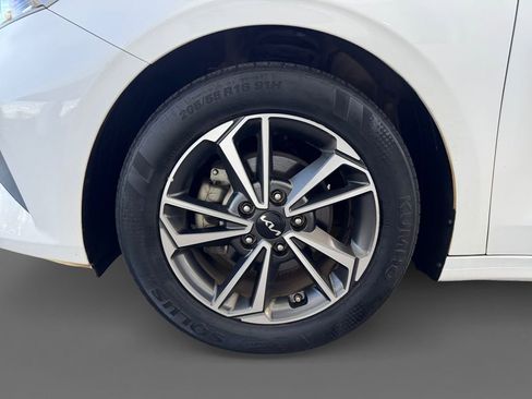 Used 2022 Kia Forte LXS image 15