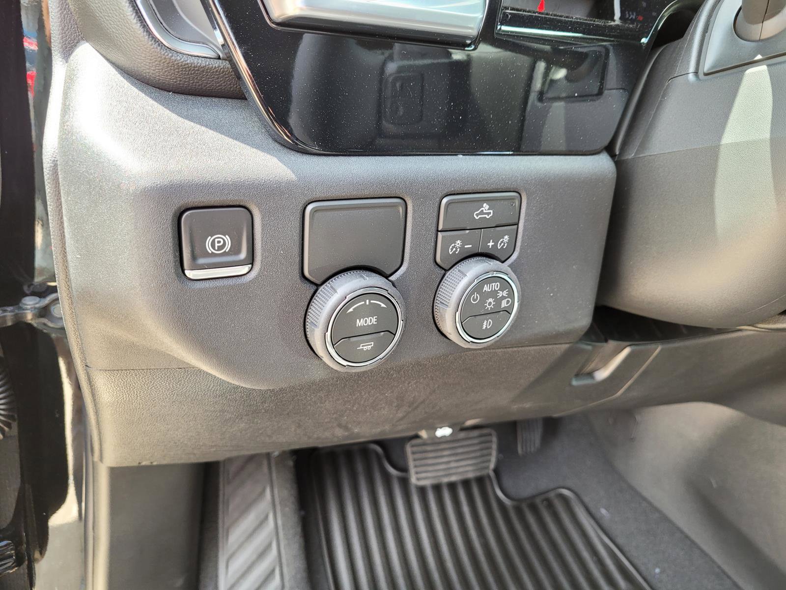 New 2026 Chevrolet Silverado 1500 RST w/ All Star Edition Plus RWD image 17