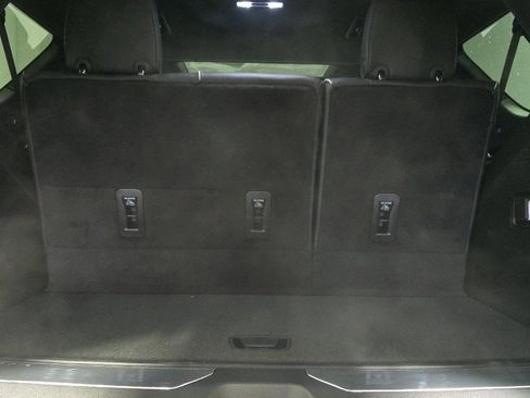 Used 2025 Cadillac Escalade V image 11