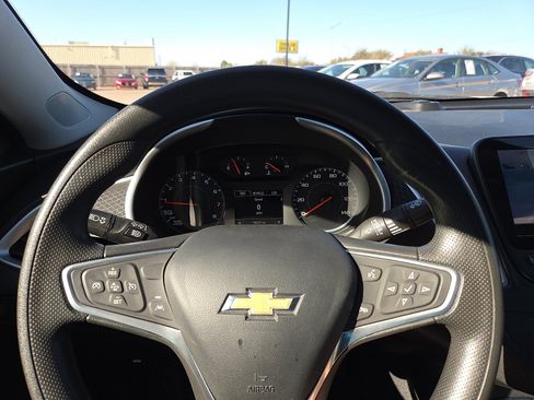 Used 2023 Chevrolet Malibu LT image 19