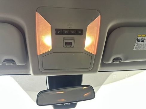 Used 2019 Toyota RAV4 LE image 25