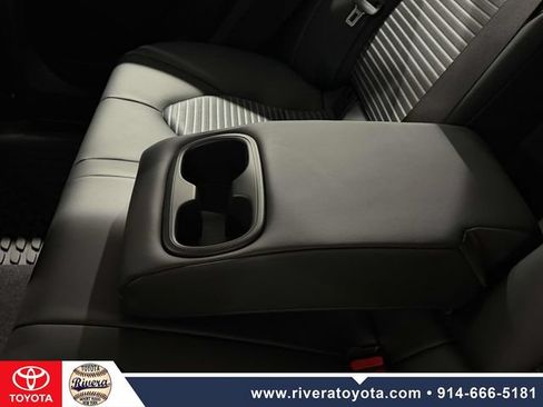 Used 2024 Toyota Camry SE w/ Cold Weather Package AWD/4WD image 15