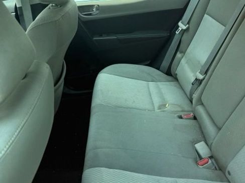 Used 2015 Toyota Corolla LE FWD image 9