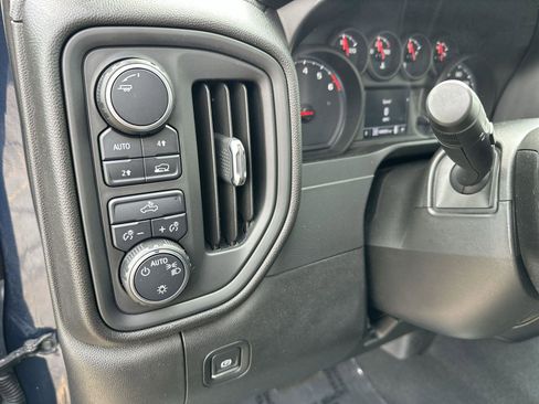 Certified 2021 Chevrolet Silverado 1500 Custom image 16