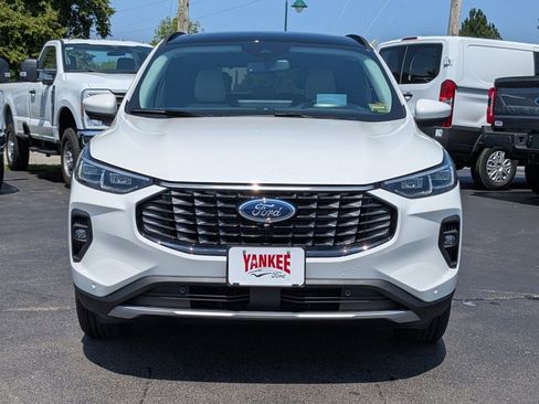 New 2025 Ford Escape SE w/ PHEV Premium Package image 9
