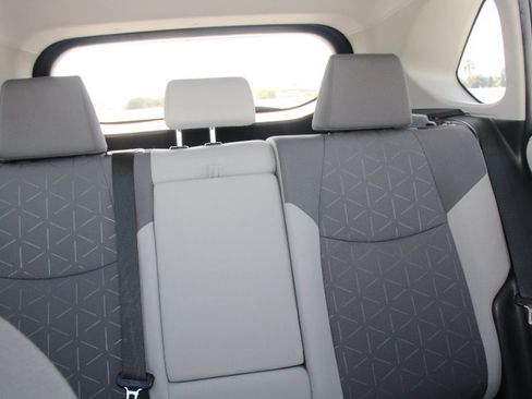Certified 2021 Toyota RAV4 XLE w/ Convenience Package AWD/4WD image 23