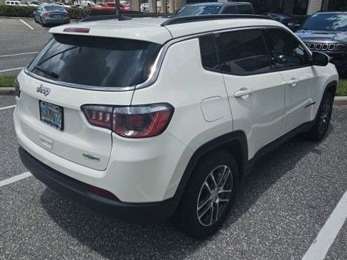Used 2018 Jeep Compass Latitude w/ Popular Equipment Group FWD image 5