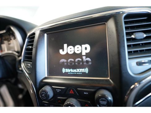 Used 2015 Jeep Grand Cherokee Limited w/ Luxury Group II AWD/4WD image 23