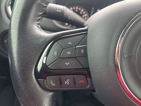 Used 2018 Jeep Renegade Altitude image 22