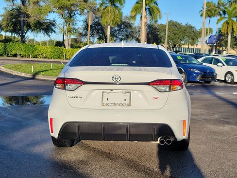 Used 2025 Toyota Corolla SE image 6