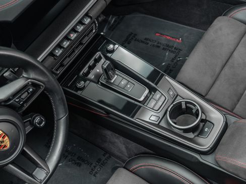 Used 2022 Porsche 911 Cabriolet image 31
