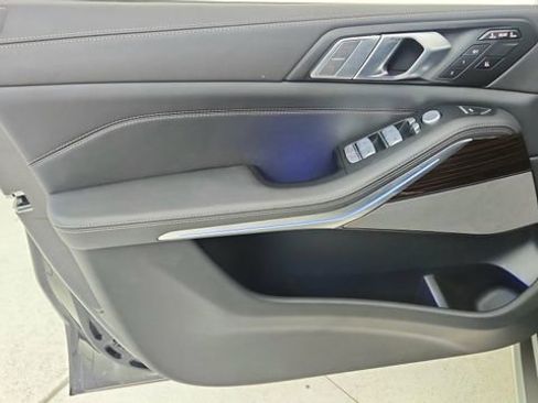 Used 2026 BMW X7 xDrive40i image 38