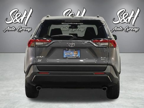 Used 2025 Toyota RAV4 XLE AWD/4WD image 16