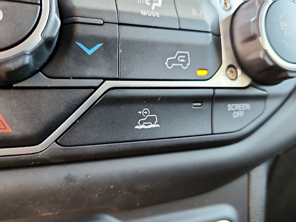 Used 2023 Jeep Wrangler Unlimited AWD/4WD image 25