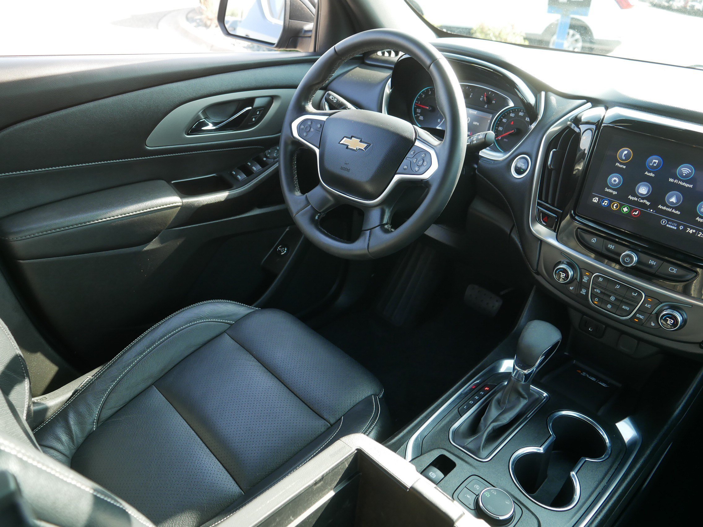 Used 2023 Chevrolet Traverse LT AWD/4WD image 9