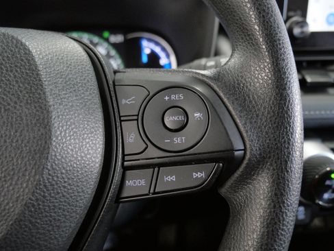 Certified 2025 Toyota RAV4 XLE image 29