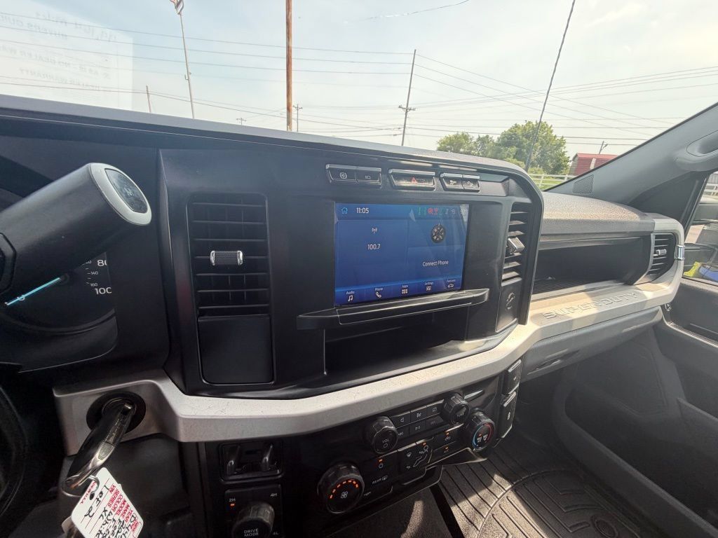 Used 2023 Ford F250 XL w/ STX Appearance Package AWD/4WD image 17