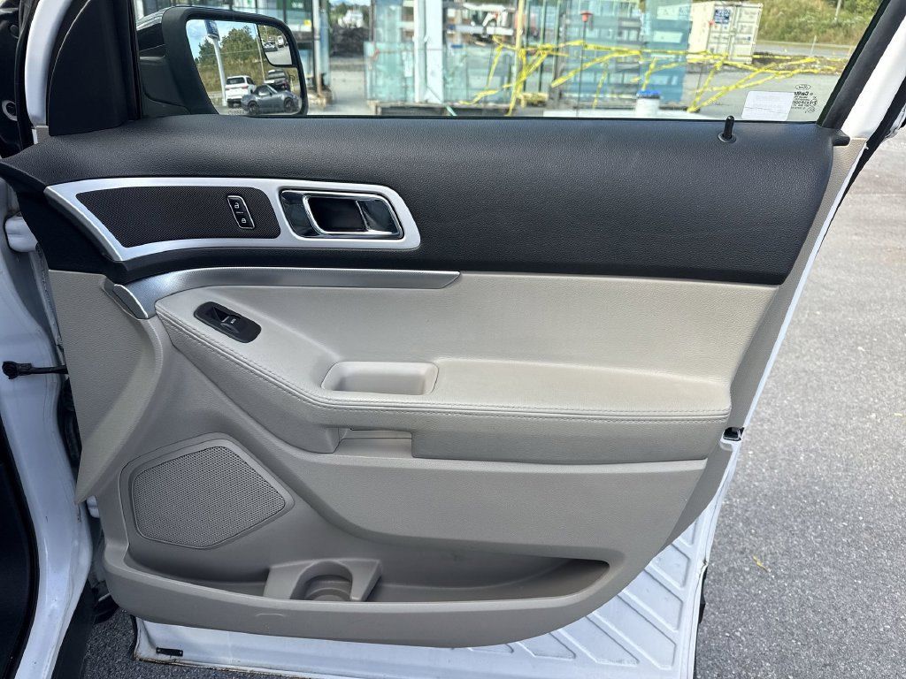 Used 2014 Ford Explorer XLT AWD/4WD image 20