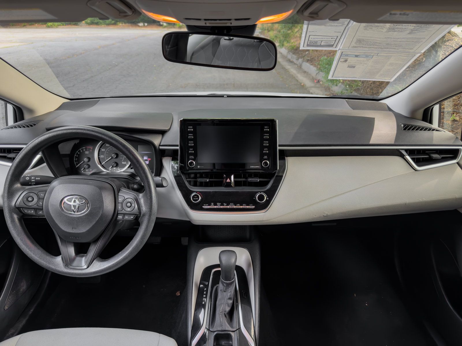 Used 2021 Toyota Corolla LE FWD image 9