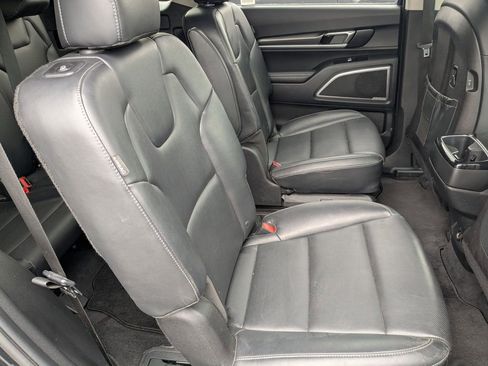 Used 2025 Kia Telluride S AWD/4WD image 31