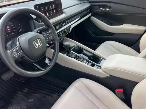 Used 2024 Honda Accord EX-L image 12