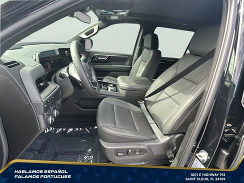 New 2026 Chevrolet Suburban Z71 w/ Comfort Package AWD/4WD image 12