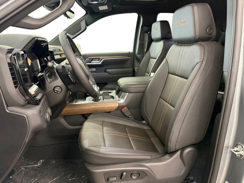 New 2026 Chevrolet Silverado 1500 High Country AWD/4WD image 9