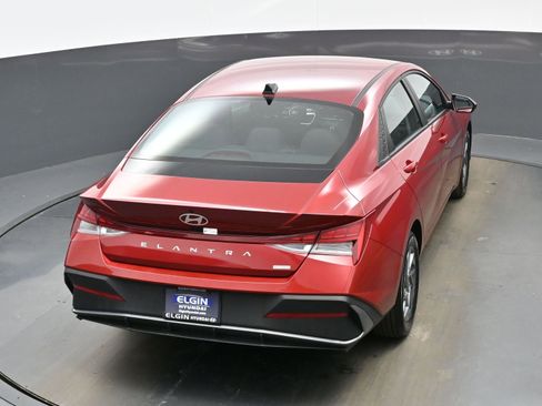 Certified 2025 Hyundai Elantra Blue image 36