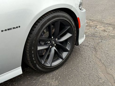 Used 2022 Dodge Charger R/T w/ Performance Handling Group image 9