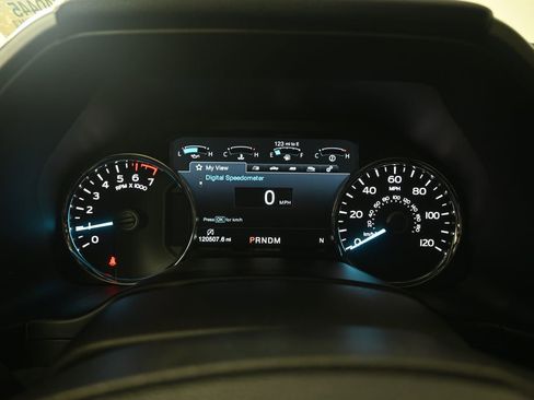 Used 2020 Ford F150 Lariat w/ Equipment Group 502A Luxury AWD/4WD image 25