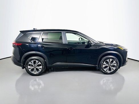 Used 2023 Nissan Rogue SV image 8