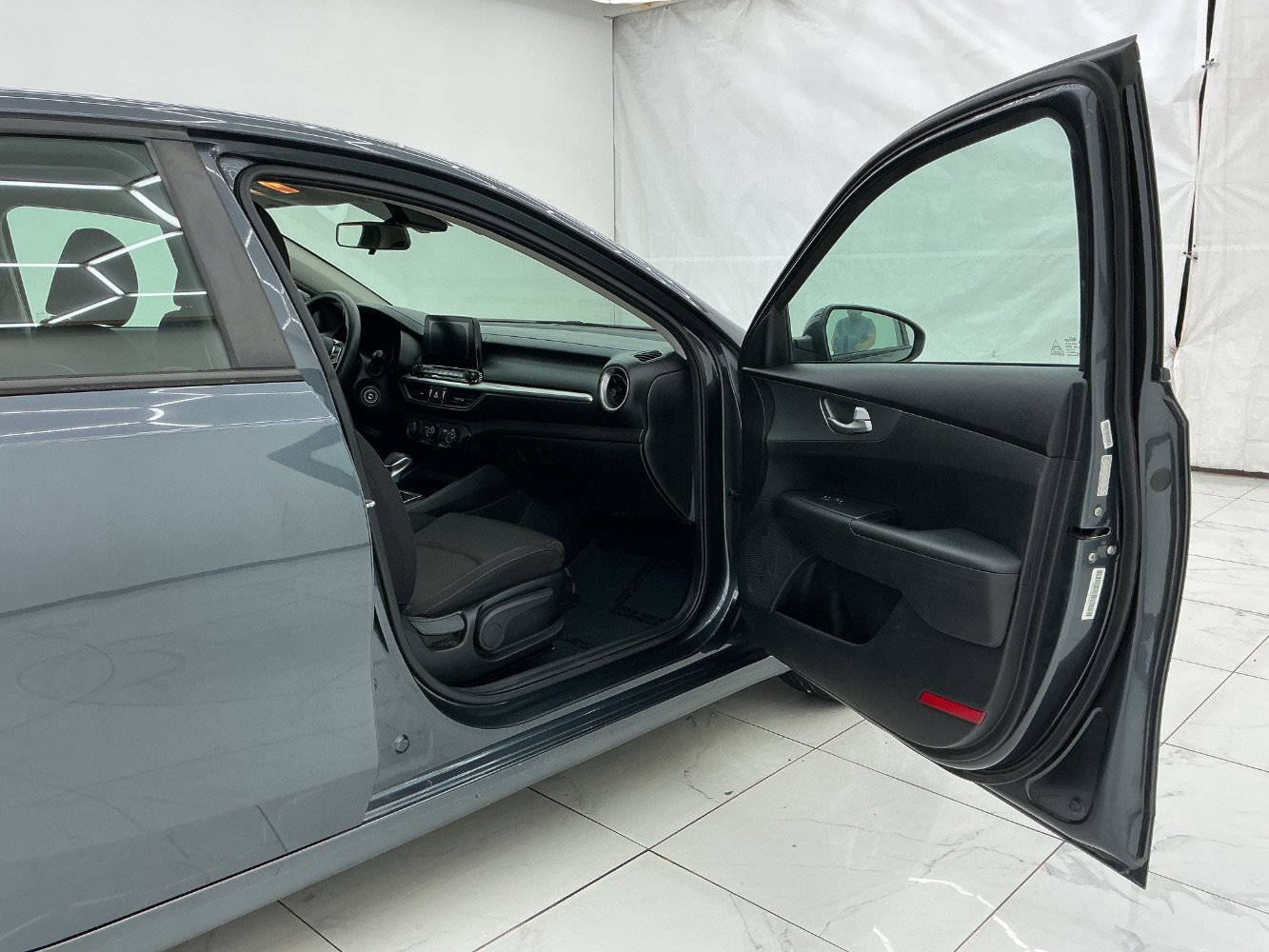 Used 2020 Kia Forte LXS FWD image 17
