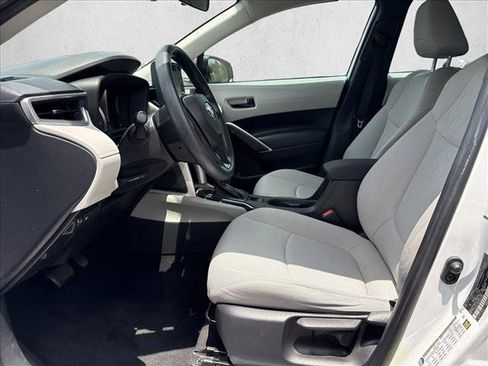 Certified 2022 Toyota Corolla Cross L FWD image 10