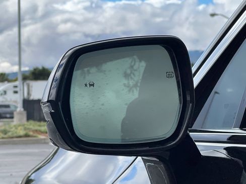 Used 2026 Cadillac Vistiq Luxury image 53