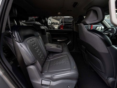 Used 2024 Kia EV9 Wind image 31