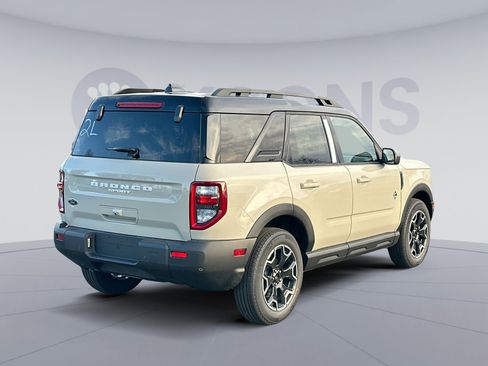 New 2025 Ford Bronco Sport Outer Banks image 7