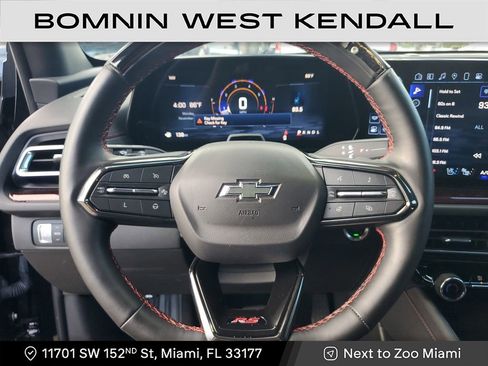 Used 2024 Chevrolet Traverse RS image 31