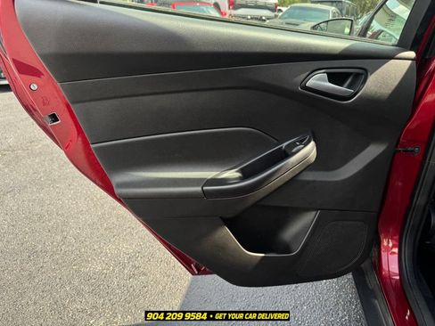 Used 2015 Ford Focus SE w/ Reverse Sensing Package FWD image 16