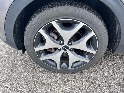 Used 2019 Kia Sportage SX image 9
