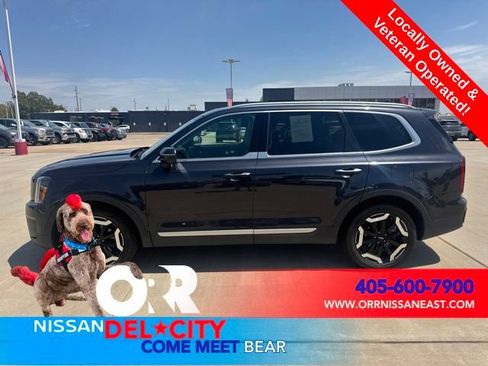 Used 2025 Kia Telluride S AWD/4WD image 2