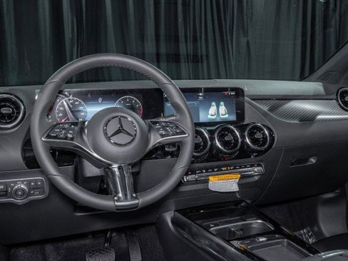 Certified 2026 Mercedes-Benz GLA 250 4MATIC image 18