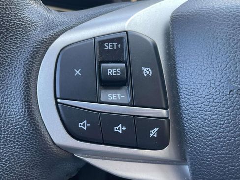 Certified 2022 Ford Explorer XLT w/ Equipment Group 202A image 27