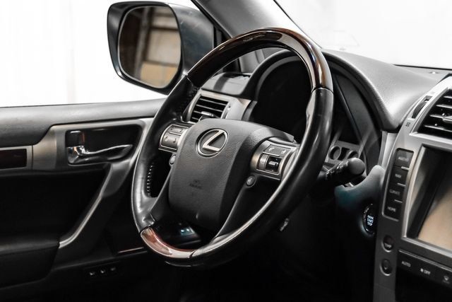 Used 2017 Lexus GX 460 Premium w/ Premium Package AWD/4WD image 18