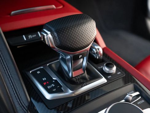 Used 2018 Audi R8 V10 RWD image 43