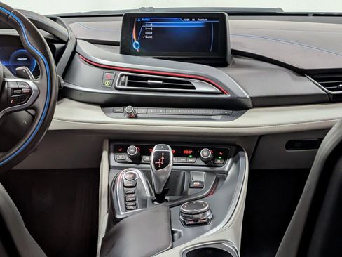 Used 2016 BMW i8 image 19